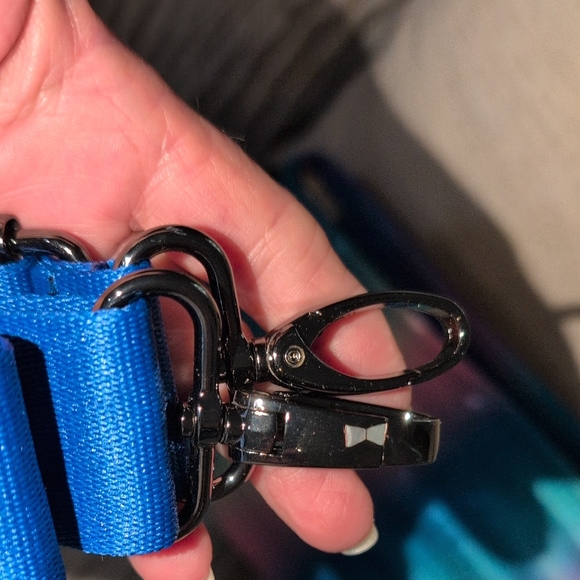 THINK ROYLN Multicolor Quilted Crossbody Bag - Picture 6 of 16